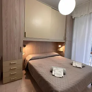 casa-la.hotelitalianriviera.com/