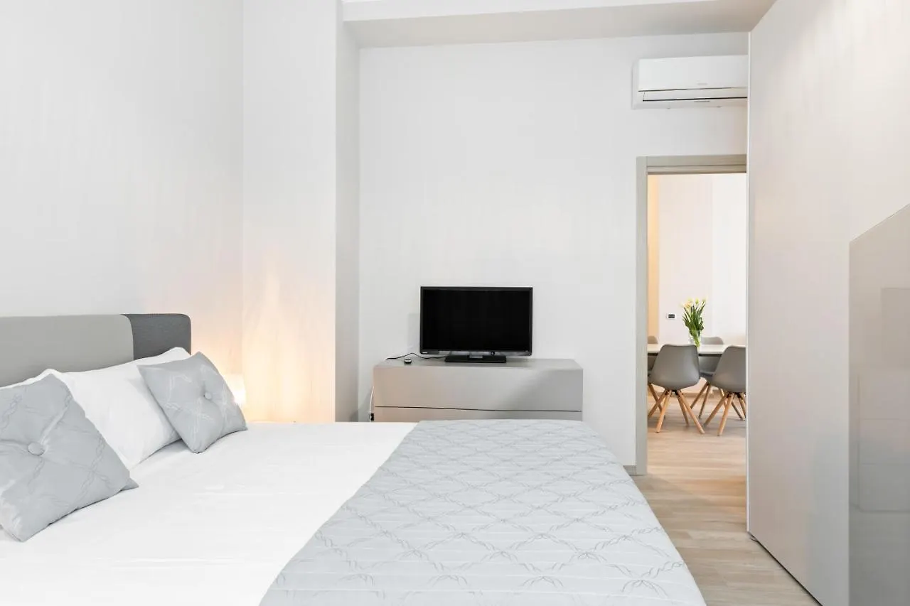 Grattacielo Ina Apartments Palermo 0*,  Italia