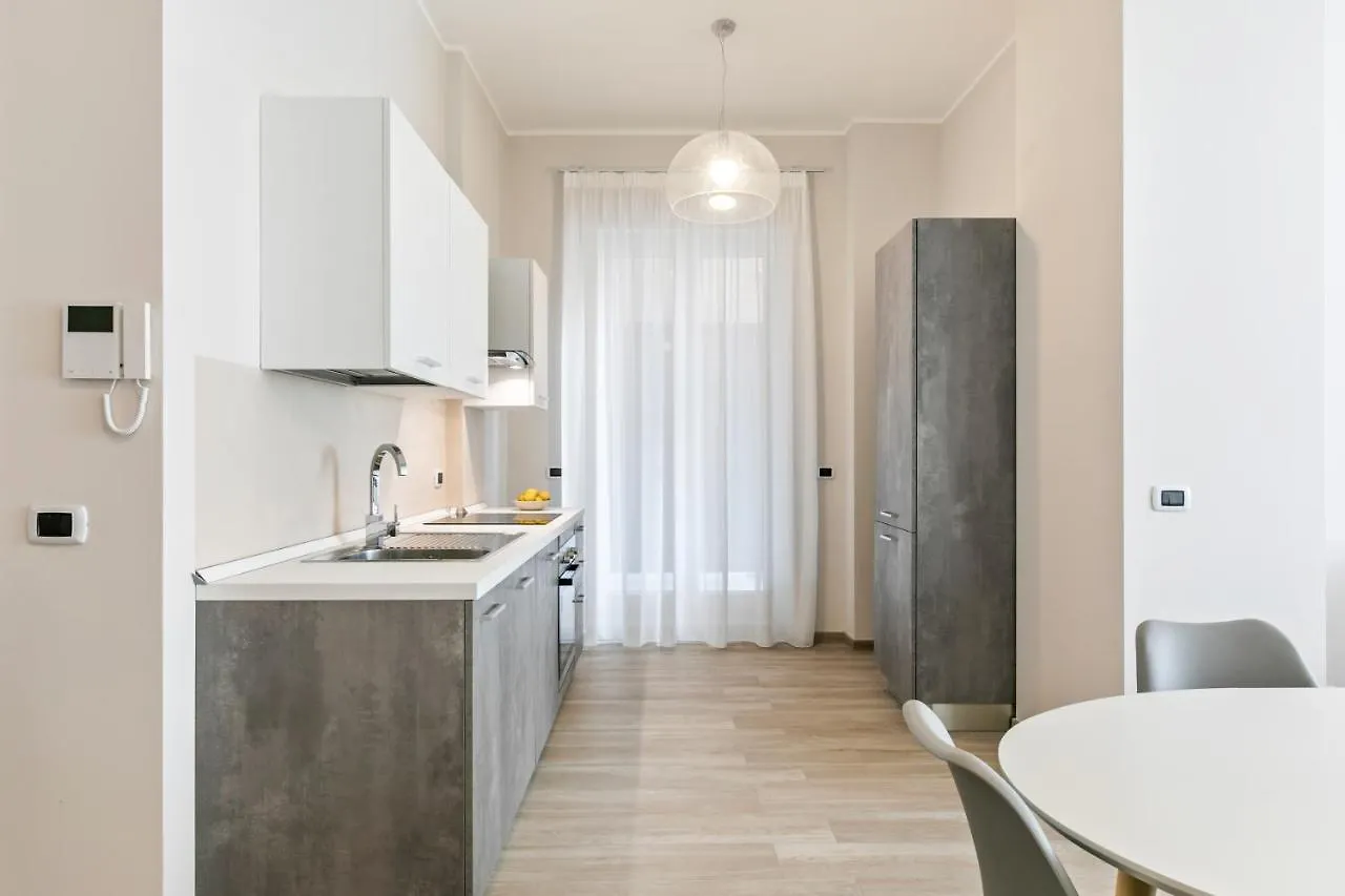 Grattacielo Ina Apartments Palermo 0*,