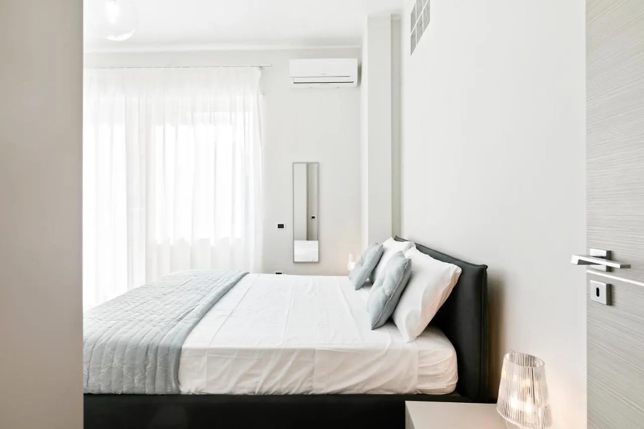 Grattacielo Ina Apartments Palermo 0*,